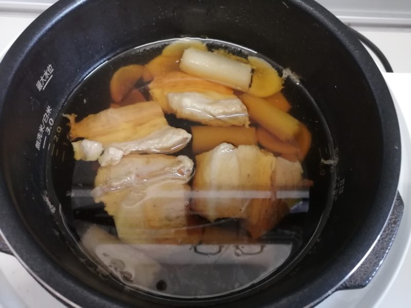 豚角煮と鍋